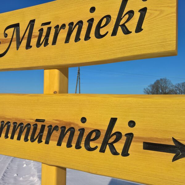 Norāde no koka - māju zīme